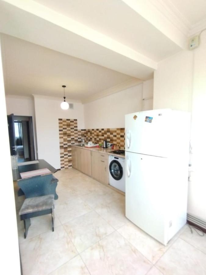 Апартаменты Large Apt Near Republic Square Ереван Экстерьер фото